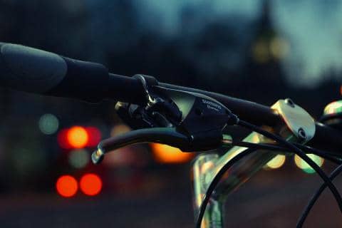 cykel i mørket - husk lygter og reflekser