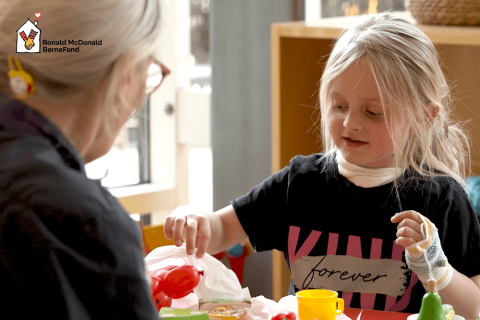 Pige i Ronald McDonald Hus